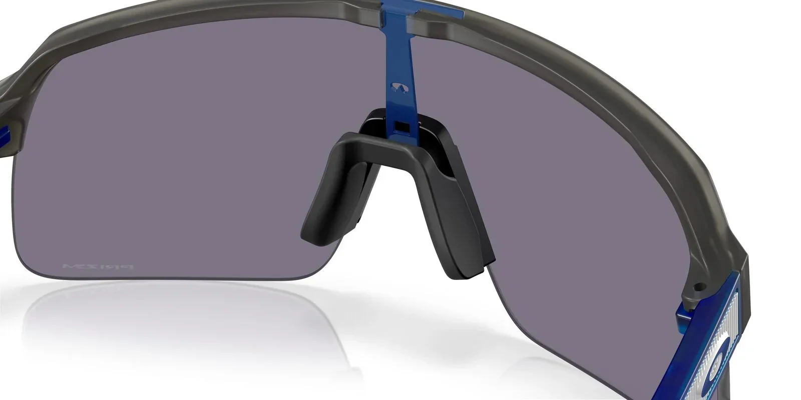 Oakley | 9463A Sutro Lite | Matte Grey Smoke - Image 4